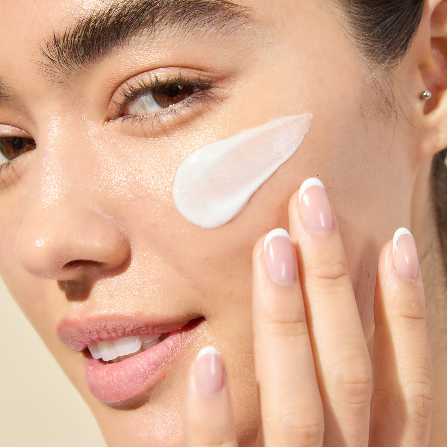 Tonymoly Green Tea Superlight Daily Defense 50 SPF Sunscreen