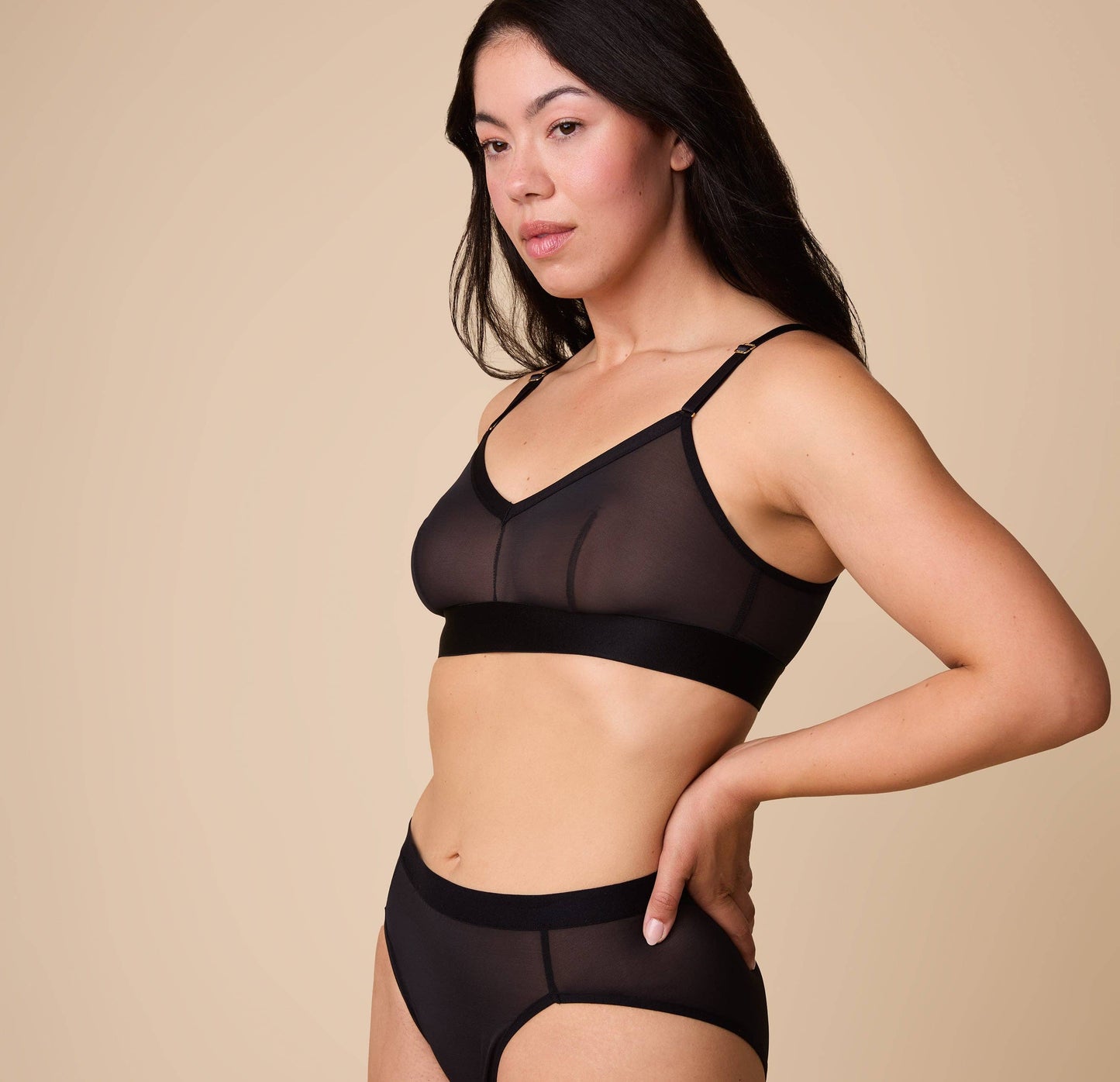 ComfortMesh™ Triangle Bralette - Black