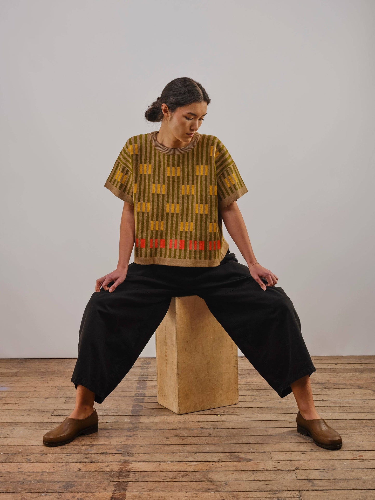 The Endery Bauhaus Short Sleeve Sweater Tee in Saturn
