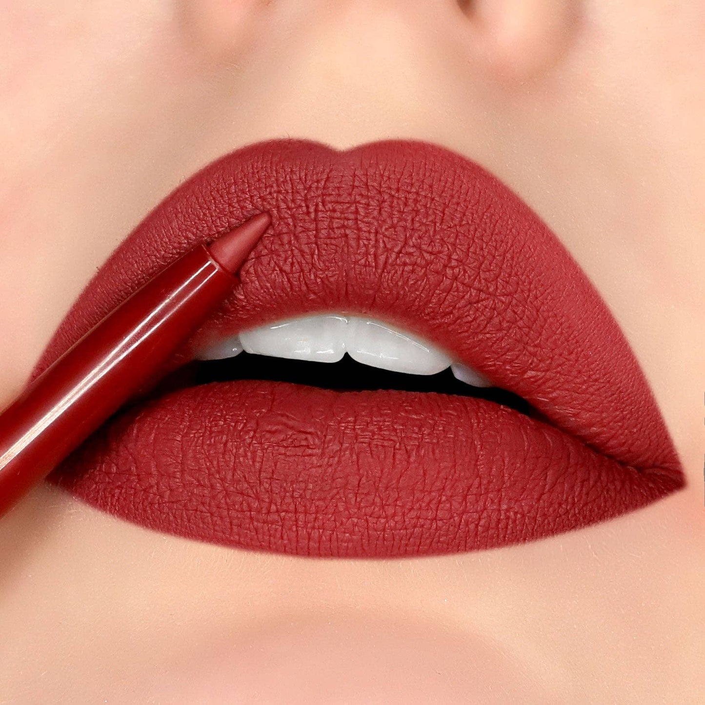 LINE UP Waterproof Creamy Lip Liner - Gia