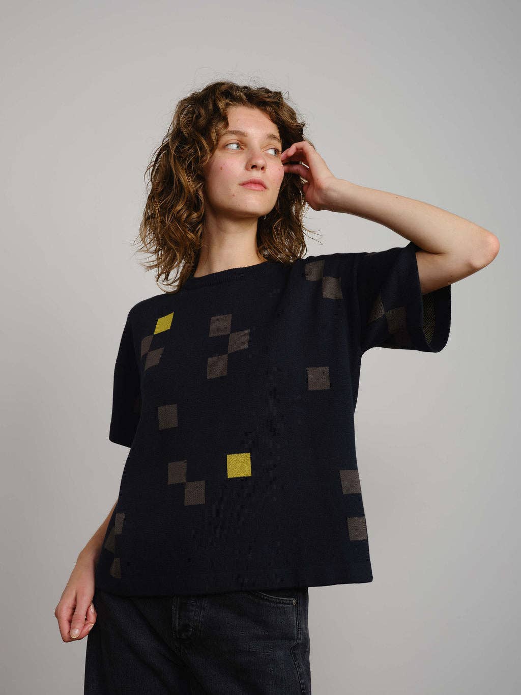 The Endery Albers Short Sleeve Sweater Tee in Atlantic Palette