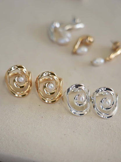 Ettika Aura Swirl Ring