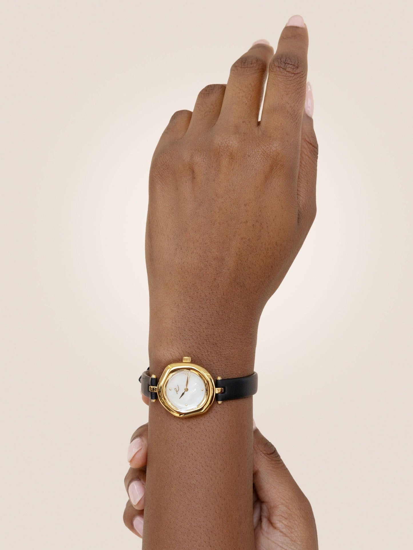 Ettika Open Circle Leather Watch in Black