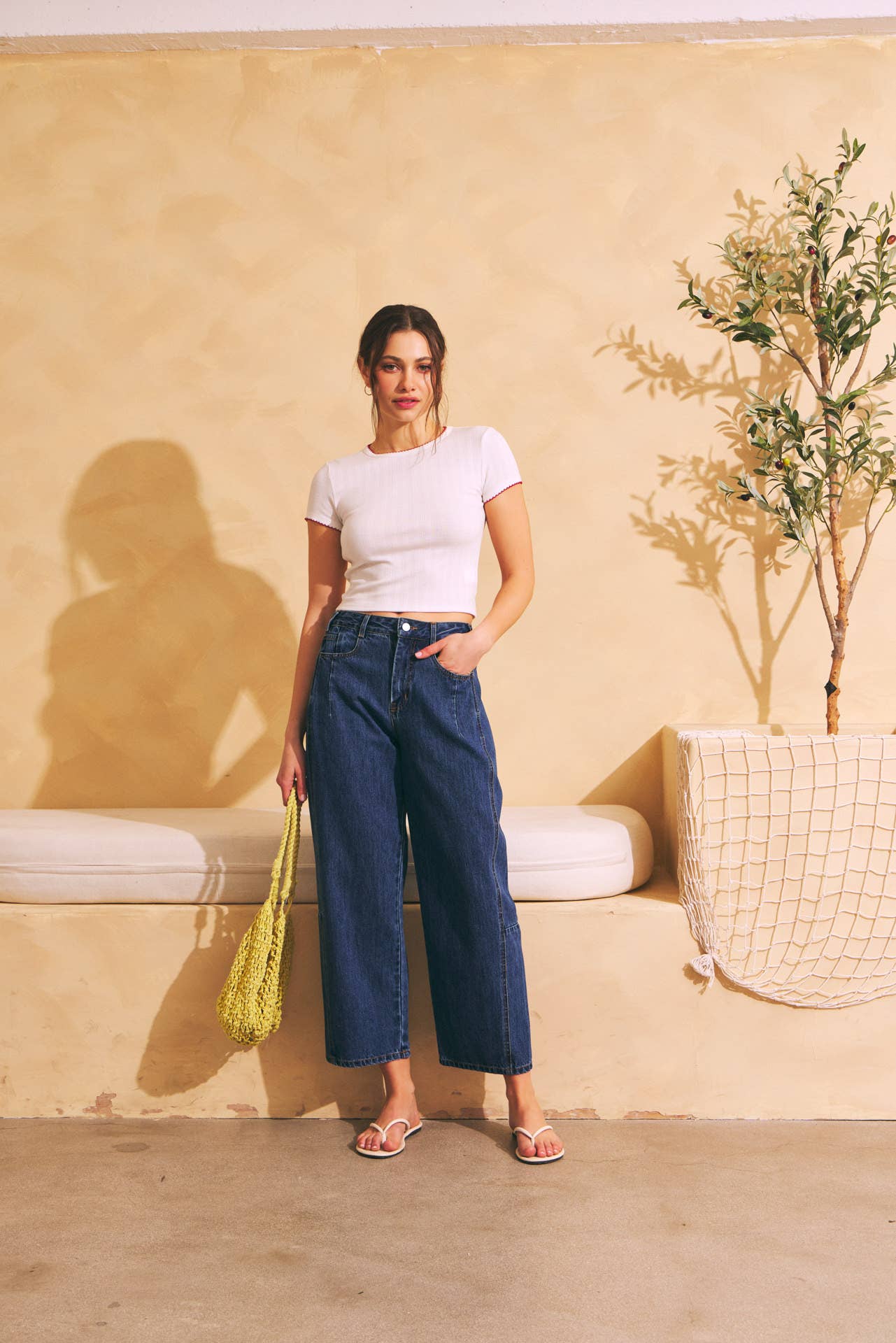 MID RISE BARREL LEG ANKLE DENIM PANTS WITH POCKETS