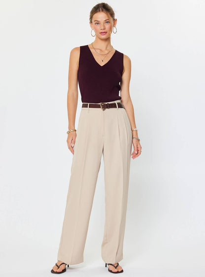Current Air Sleeveless V-neck Sweater Top