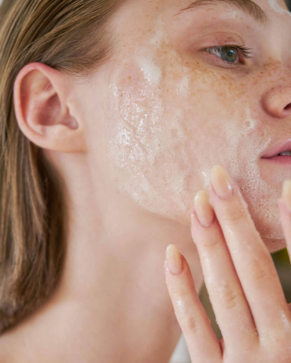 Nuria Beauty Defend Purifying Cleanser