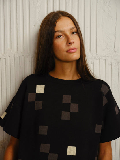The Endery Albers Short Sleeve Sweater Tee in the Obsidian Palette