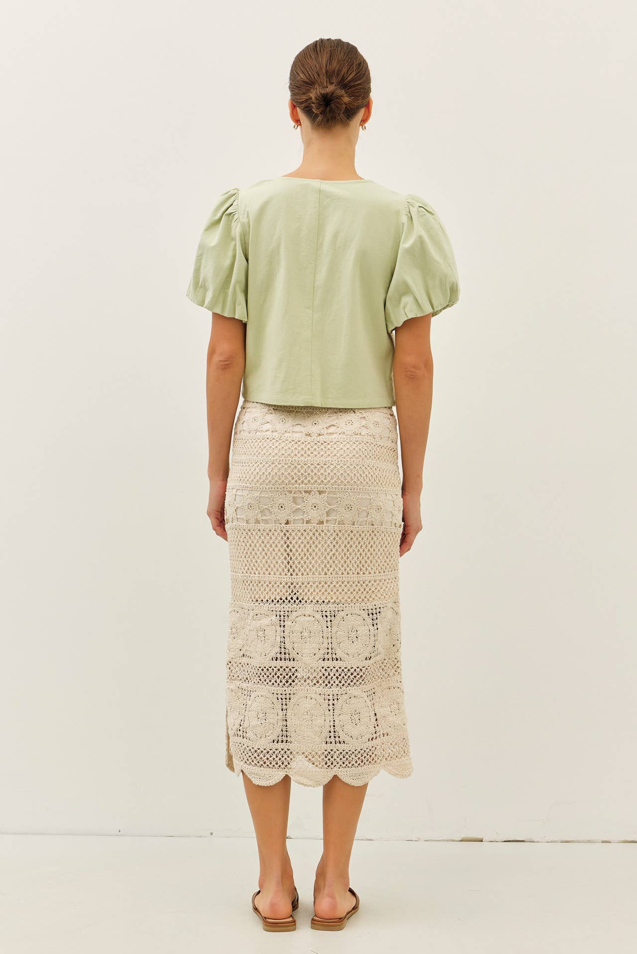 FLORAL CROCHET MIDI SKIRT WITH SIDE SLIT