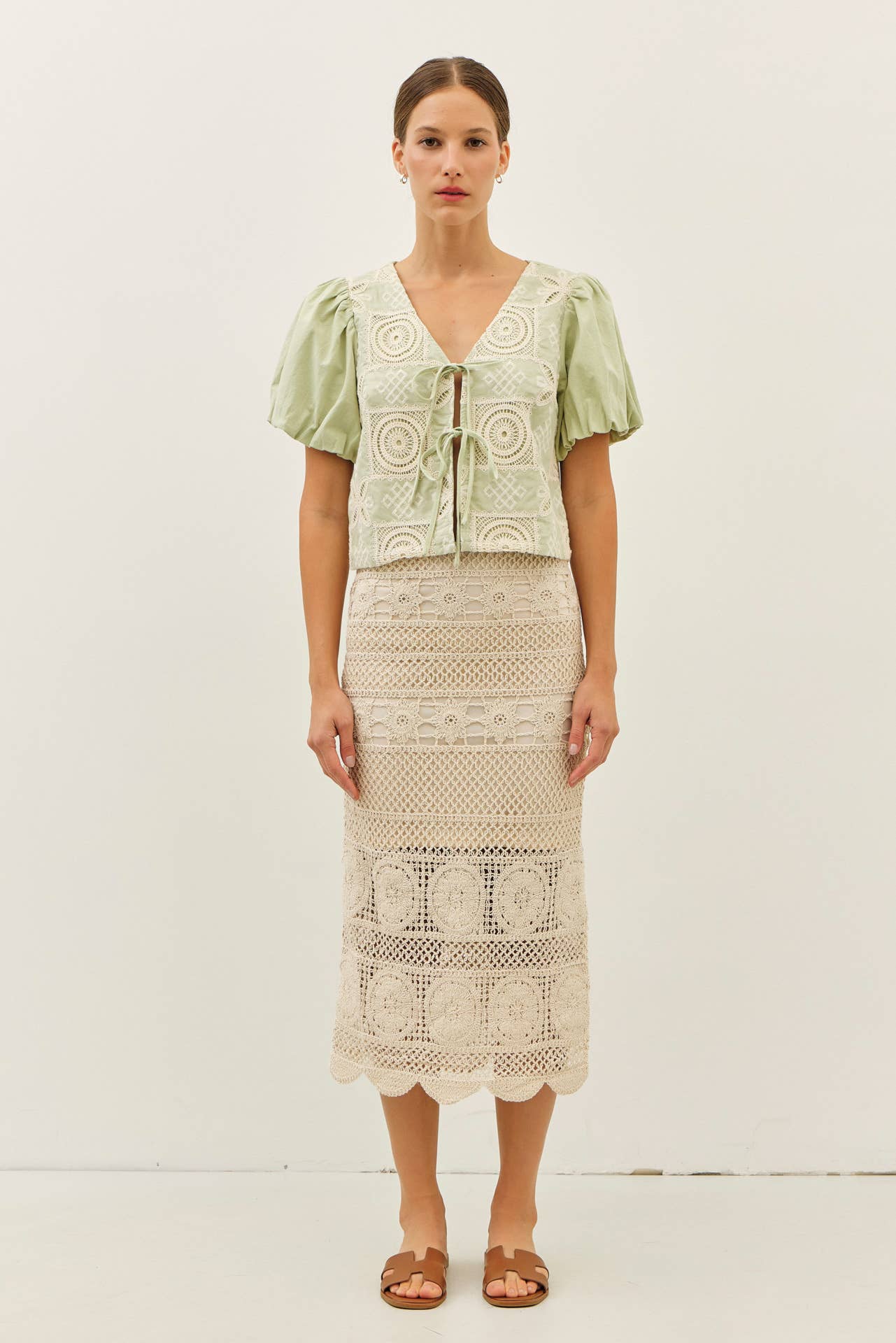 FLORAL CROCHET MIDI SKIRT WITH SIDE SLIT