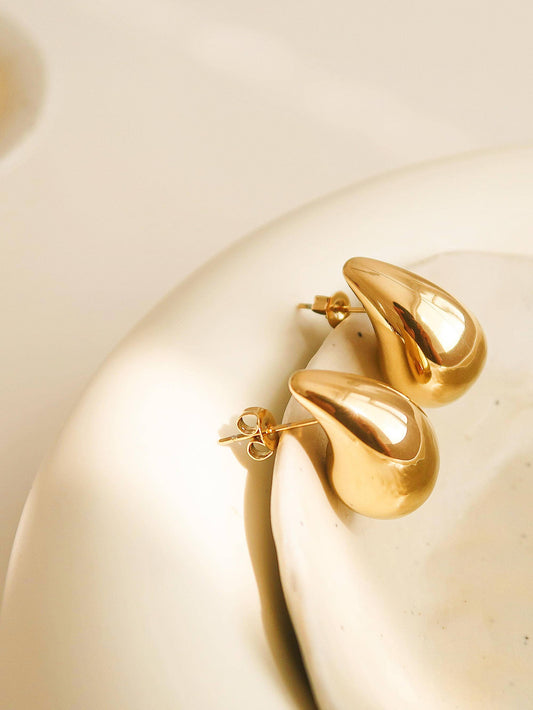 Flanerie by Maiq Colette 18K Gold Non-Tarnish Large Huggie Droplet Earring