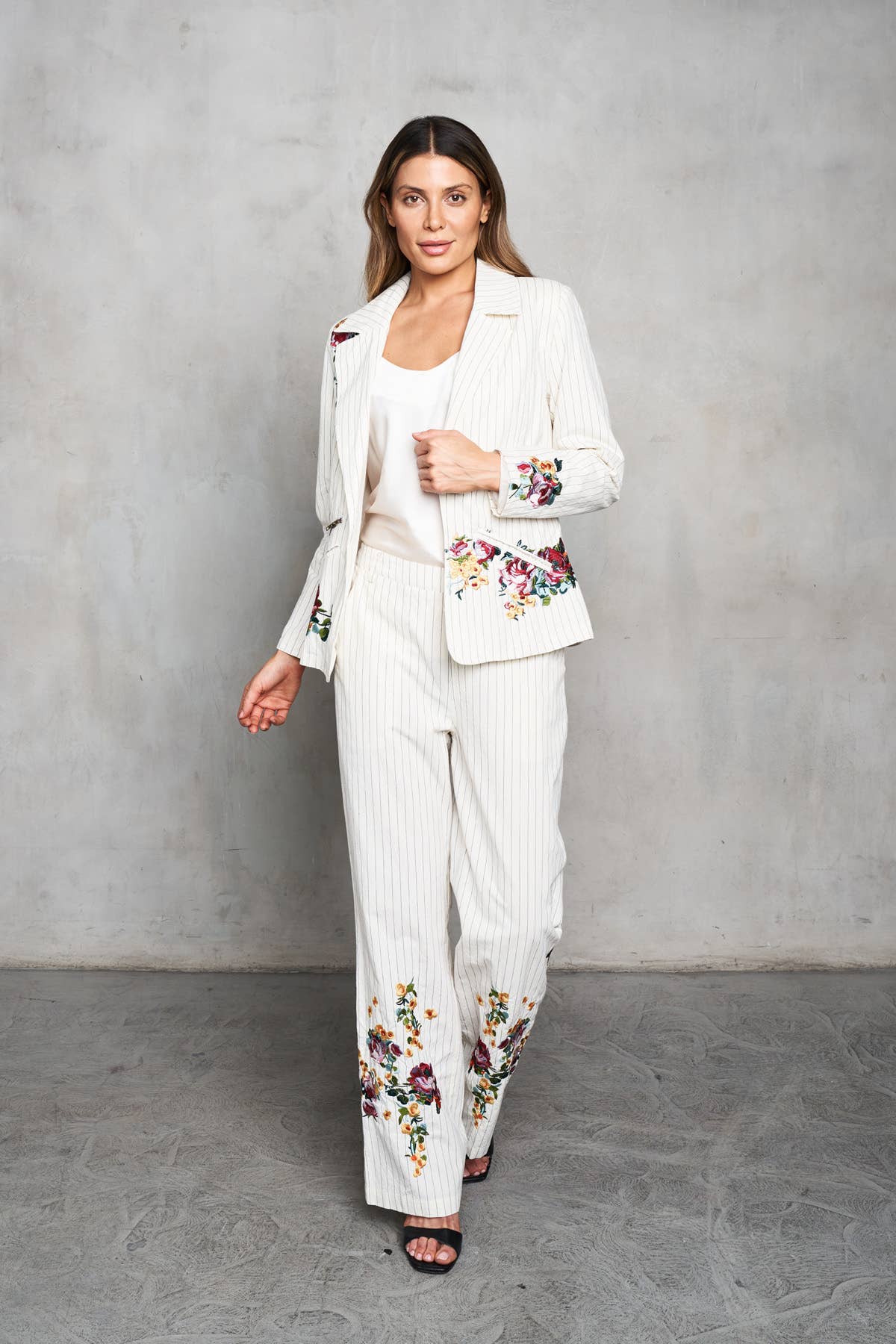 Paparazzi Woven Yarn Dyed Embroided Pin Stripe Blazer And Pants Set