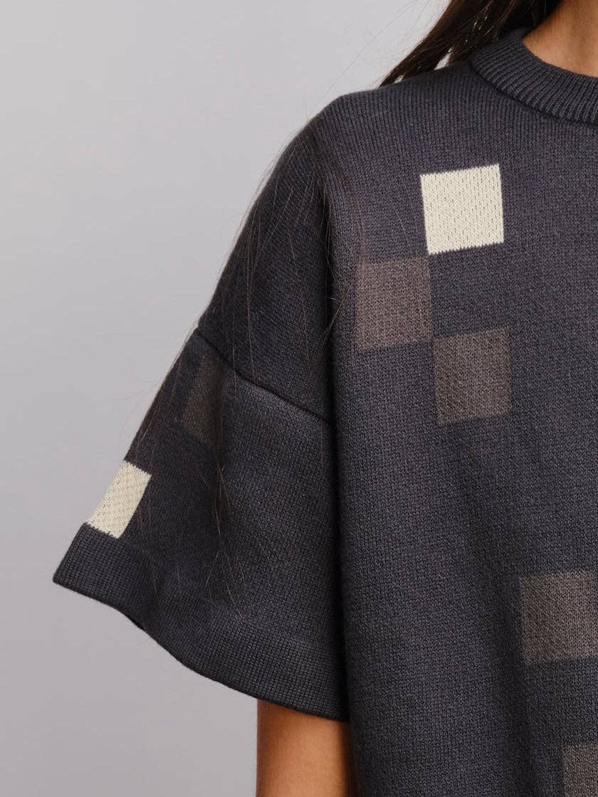 The Endery Albers Short Sleeve Sweater Tee in the Obsidian Palette