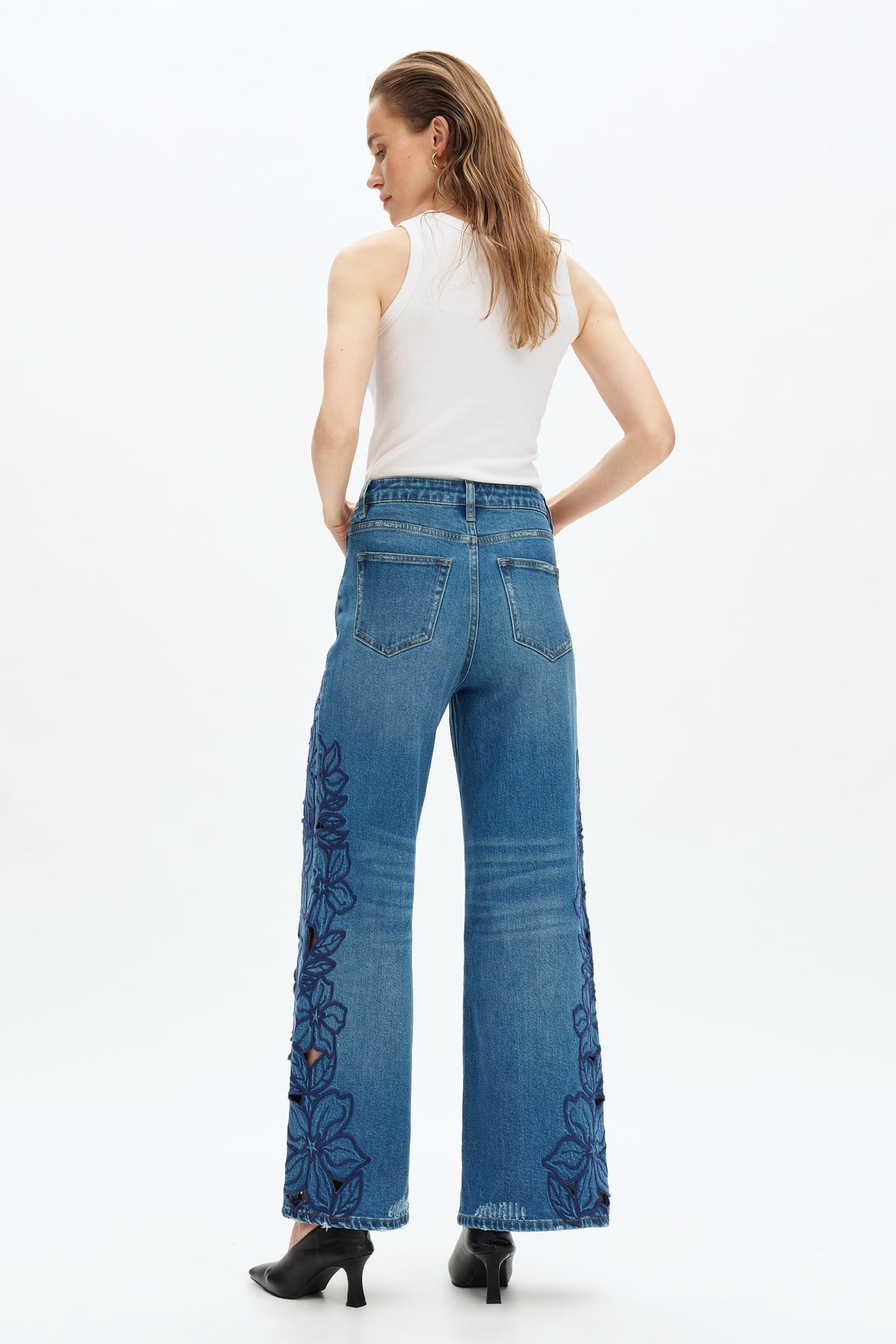 BAYEAS HIGH RISE EMBROIDERED CUTOUT FLOWERS WIDE LEG JEANS