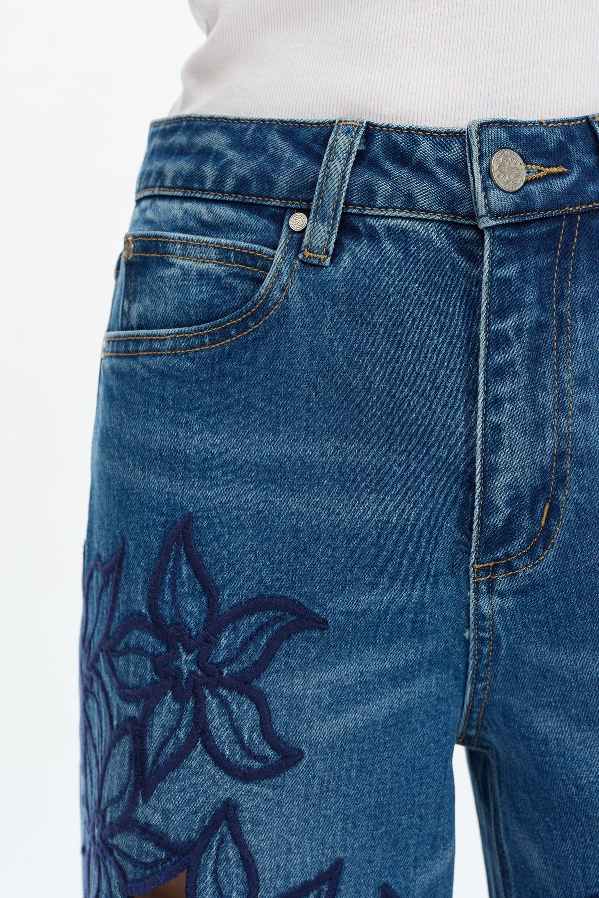 BAYEAS HIGH RISE EMBROIDERED CUTOUT FLOWERS WIDE LEG JEANS